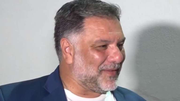 Γρηγόρης Αρναούτογλου: &quot;Κοιμάμαι με μηχάνημα οξυγόνου, δεν χωράει αστείο&quot;