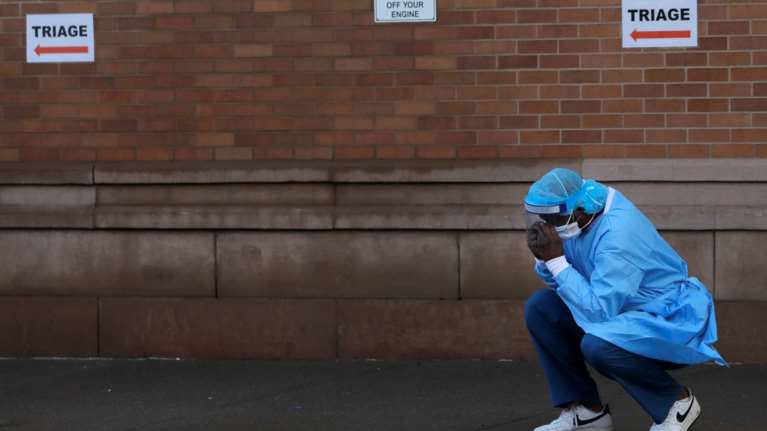 Τραγωδία χωρίς τέλος με τον κορονοϊό: 120.000 νεκροί και 2 εκατομμύρια κρούσματα παγκοσμίως