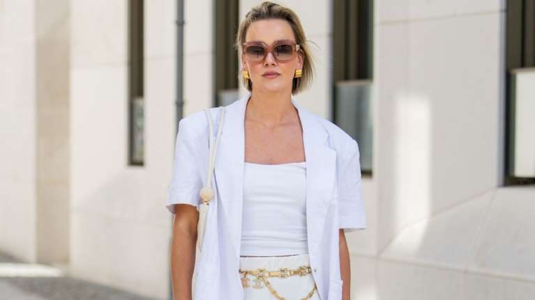 Τα στιλιστικά λάθη που πρέπει να αποφεύγεις όταν φοράς λινά ρούχα