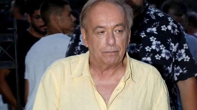 Ανδρέας Μικρούτσικος: Με τη σύντροφό του για δείπνο στο Παγκράτι