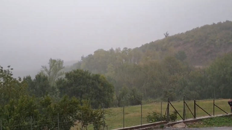 Μετά τον &quot;Ιανό&quot; σφοδρές καταιγίδες σαρώνουν και πάλι τα Τρίκαλα [Βίντεο]