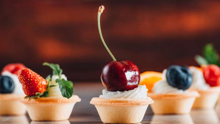 Εορτολόγιο: Ποιοι γιορτάζουν σήμερα, Πέμπτη 17 Μαρτίου