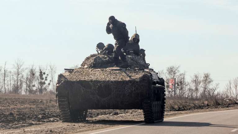 Πόσο στρατό, τανκς, ελικόπτερα και αεροσκάφη έχει η Ουκρανία- Τι μπορεί να κάνει απέναντι στην πολεμική μηχανή του Πούτιν