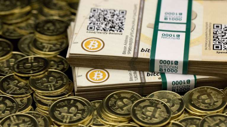 Bitcoin: Πάνω από τα 23.000 δολάρια εκτινάχθηκε η τιμή του – Γιατί αυξάνεται η ζήτηση