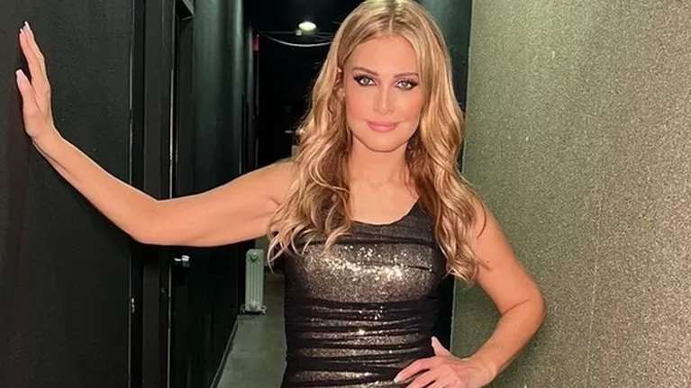 Νατάσα Θεοδωρίδου: Ποζάρει με τις εντυπωσιακές κόρες της, τη μητέρα και τη θεία της στην πιο γλυκιά φωτογραφία που θα δεις σήμερα