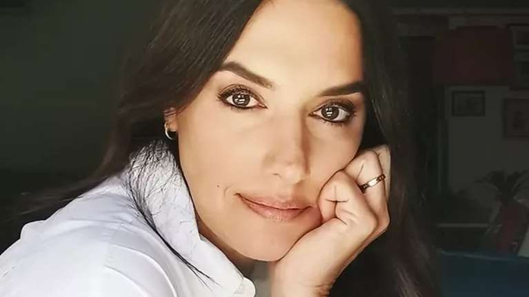 Η Νόνη Δούνια δίχως ίχνος μακιγιάζ: Ποζάρει με ολόσωμο μαγιό και εντυπωσιάζει