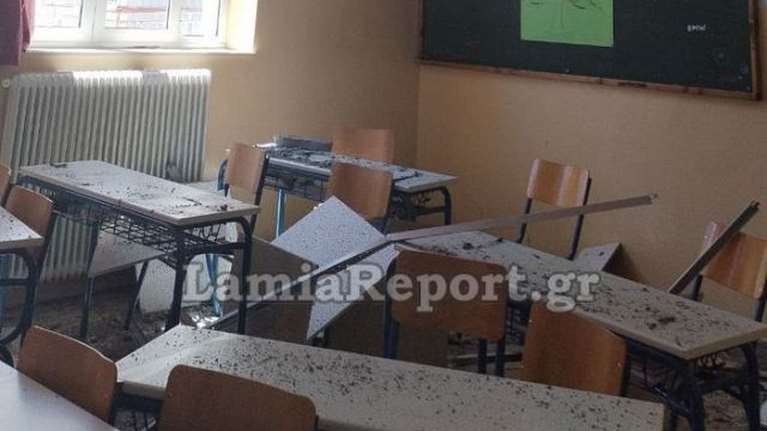 Σοκ σε Λύκειο της Φθιώτιδας: Έπεσε η ψευδοροφή εν ώρα μαθήματος- Ευτυχώς δεν υπήρξαν τραυματίες