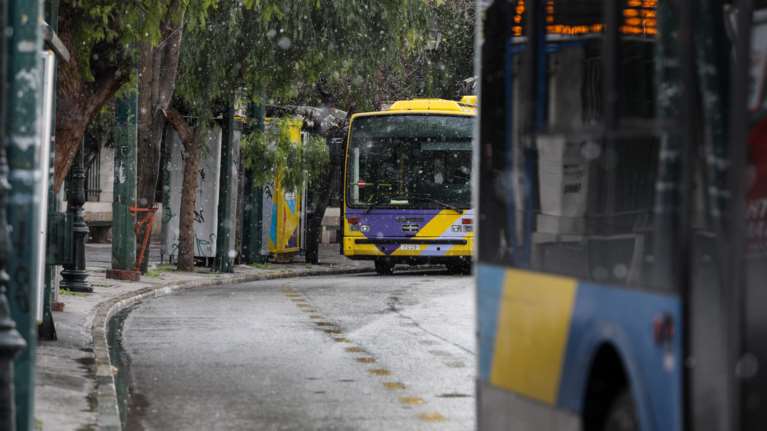 Κακοκαιρία &quot;Μήδεια&quot;:  Διακοπή στα δρομολόγια του ΗΣΑΠ και των λεωφορείων του ΟΑΣΑ
