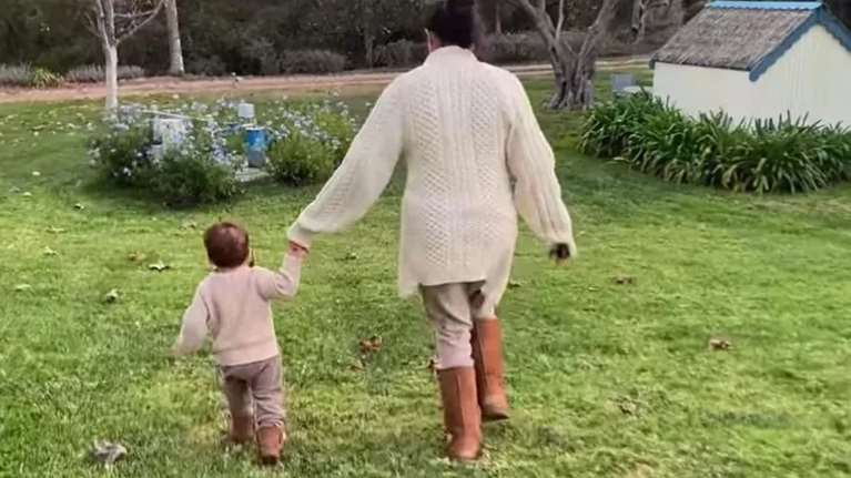 Τι αλλάζει για τον Άρτσι και τη Λίλιμπετ σε περίπτωση που ο παππούς τους παραιτηθεί από το θρόνο;