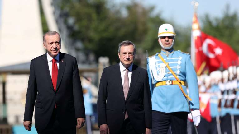 Ο Ερντογάν ζήτησε όπλα από τον Ντράγκι: Πώς εμπλέκεται ο Μακρόν και οι ρωσικοί S-400