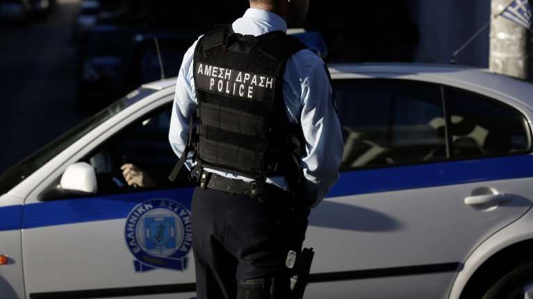 Απίστευτο: Αστυνομικός πυροβόλησε οδηγό μετά από τροχαίο στον Χολαργό