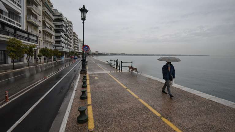 Κορονοϊός: SOS από τους γιατρούς της Θεσσαλονίκης - Οι 43 επιπλέον ΜΕΘ έχουν σχεδόν γεμίσει