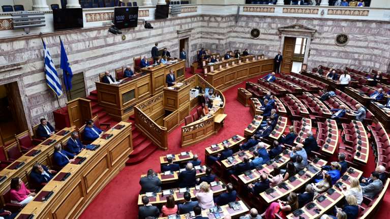 Στην Ολομέλεια της Βουλής η συγχώνευση Attica Bank με την Παγκρήτια Τράπεζα - Ψηφίζεται την Παρασκευή