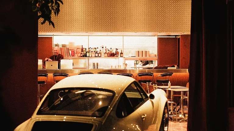 Βρήκαμε το νέο μπαρ που θα γίνει το instant hit του 2025