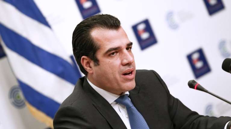 Στο τραπέζι η διαγραφή προστίμων σε όσους άνω των 60 ετών τελικά εμβολιάστηκαν - Τι είπε ο Πλεύρης