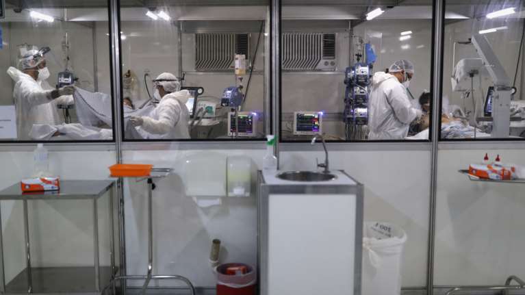 Βραζιλία: Ξεπέρασαν τους 74.000 οι θάνατοι εξαιτίας του κορονοϊού