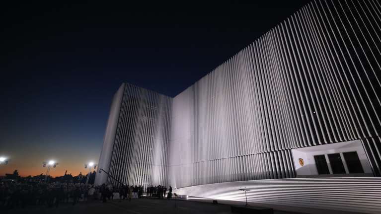 Διαψεύδουν πηγές του Υπ. Εθνικής Άμυνας την πώληση κτηρίου στην πλατεία Κλαυθμώνος