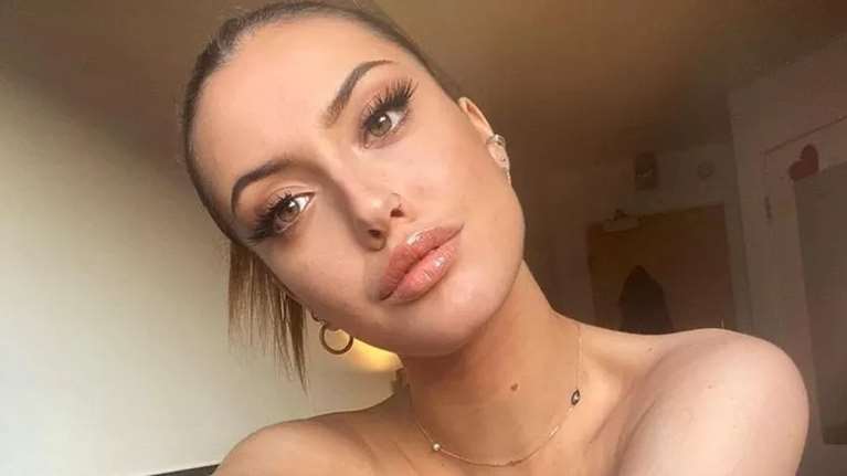 Δανάη Λιβιεράτου: Στην αποφοίτηση της αδερφής της, Νεφέλης - Το βίντεο που ανήρτησε