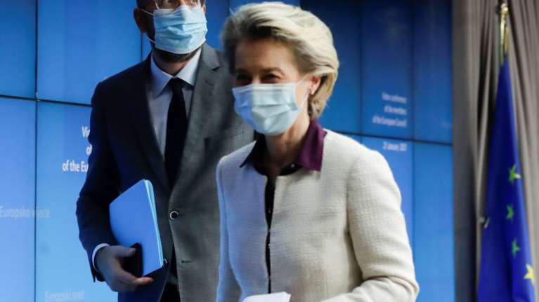 Εμβόλια: Στην αντεπίθεση η Φον ντερ Λάιεν για την στρατηγική της ΕΕ- &quot;Ξεκίνησαμε αργότερα, ήταν η σωστή απόφαση&quot;