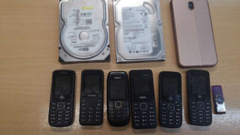 Παρίσταναν τους επενδυτικούς συμβούλους και έβαλαν στο χέρι 460.000 ευρώ - Εμπλέκονται σε 11 υποθέσεις