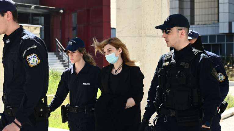 Πισπιρίγκου: &quot;Πιστεύω ότι το χει κάνει&quot; κατέθεσε η μητέρα του Μάνου Δασκαλάκη για τους θανάτους της Ίριδας και της Μαλένας