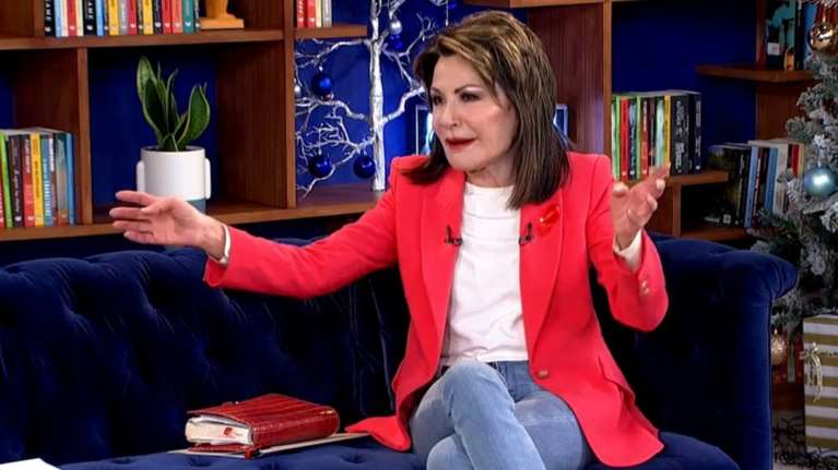 Γιάννα Αγγελοπούλου: Η φωτογραφία που κουβαλά πάντα μαζί της - Η αποκάλυψη για την ηλικία της και το λίφτινγκ