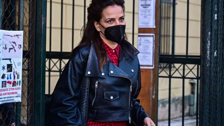 Ματσούκα: "Κάποιοι που τους έχει αφαιρεθεί το δίπλωμα θεωρούν ότι μπορούν να οδηγούν" λέει η Δημογλίδου