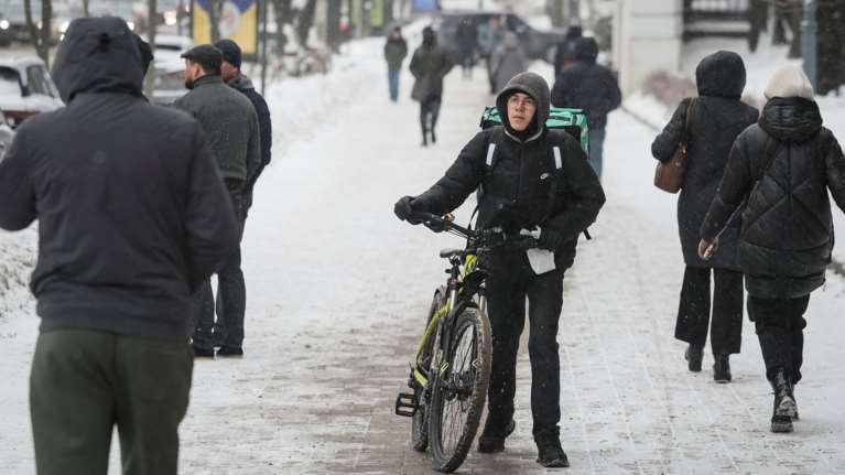 Η ΕΕ δεν θα αφήσει τη Ρωσία να "παγώσει" την Ουκρανία εν μέσω σφοδρού χειμώνα – 447 γεννήτριες καθ’ οδόν