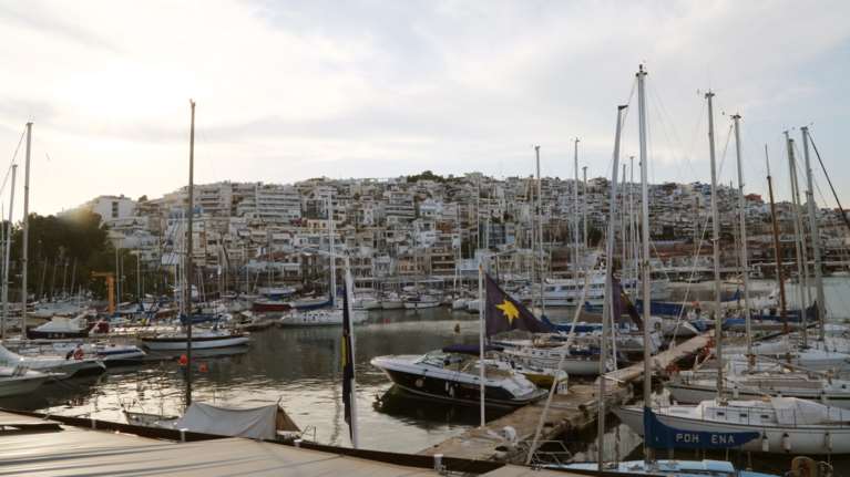 Στο σφυρί η βίλα του Γιώργου Γλου στην Καστέλα του Πειραιά- Σε πλειστηριασμό και το Grand Chalet στο Κεφαλάρι