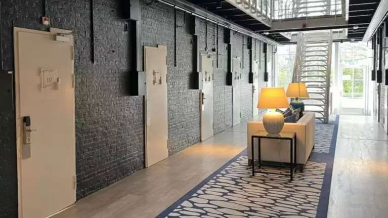 Προετοιμασία της ΑΕΚ στην Ολλανδία: Πρώην φυλακή το ξενοδοχείο που θα μείνουν οι παίκτες της Ένωσης [Εικόνες]