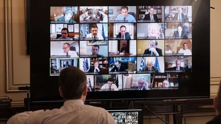 Μέσω τηλεδιάσκεψης την Τρίτη το υπουργικό με πλούσια ατζέντα