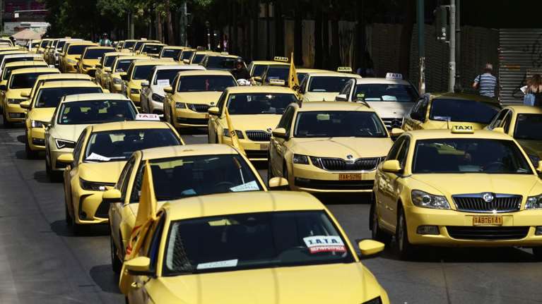 Χωρίς ταξί σήμερα η Αθήνα λόγω 24ωρης απεργίας - Ζητούν την είσοδό τους στις λεωφορειολωρίδες