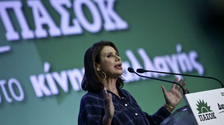 Κατερίνα Μπατζελή για την παραπομπή της: Δεν θα γίνω Ιφιγένεια, έχω στηρίξει την αυτόνομη πορεία του ΠΑΣΟΚ στις επόμενες εκλογές