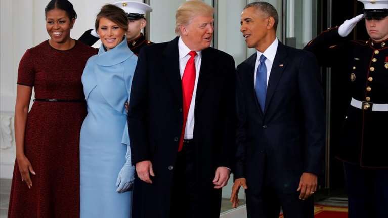 Μισέλ Ομπάμα: Ανάρτηση-κόλαφος για τους Τραμπ - Άφησα στην άκρη τον θυμό μου και καλωσόρισα τη Μελάνια