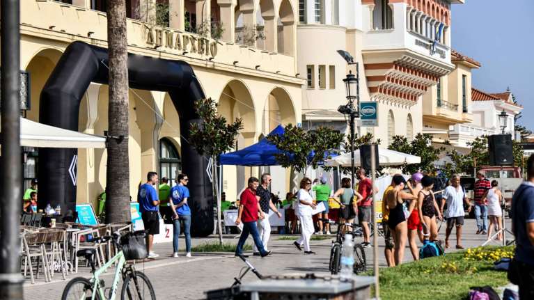 Καιρός: Υψηλές για την εποχή θερμοκρασίες - Σκόνη στα νότια και ανατολικά - Άνεμοι έως 4 μποφόρ την Κυριακή