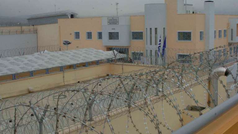 Φυλακές Δομοκού: Βαρυποινίτης έδειρε άγρια τον αντεξουσιαστή Γιάννη Δημητράκη - Σοβαρά τραύματα στο κεφάλι