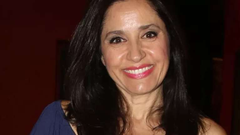 Σαν δυο σταγόνες νερό: Η Βάσω Γουλιελμάκη φωτογραφίζεται με την 19χρονη κόρη της, Μαρήλια, και η ομοιότητα τους εντυπωσιάζει