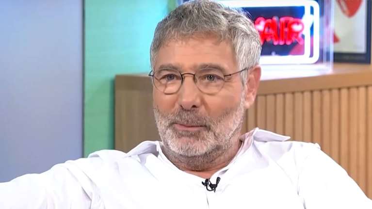 Θοδωρής Αθερίδης: Εχει πάθει εγκεφαλικό - &quot;Με τον Σταρόβα πάθαμε το ίδιο πράγμα, στην ομιλία αυτός, στο χέρι εγώ&quot;