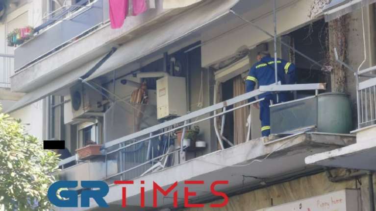 Θεσσαλονίκη: Έκρηξη σε διαμέρισμα - Το σπίτι διαλύθηκε, αλλά ο άνθρωπος βγήκε ζωντανός