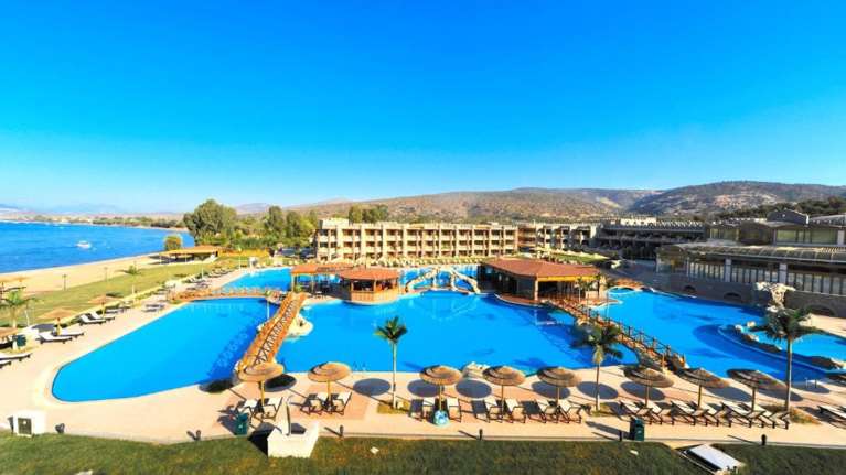 Στο σφυρί πανάκριβα ακίνητα και ένα... νησί στο Ιόνιο: Ποιοι είναι οι 10+1 πλειστηριασμοί