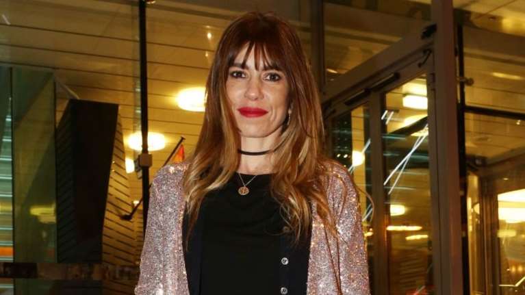 Κατάξανθη η Μυρτώ Αλικάκη: Η νέα εικόνα της στο Μέγαρο Μουσικής Αθηνών