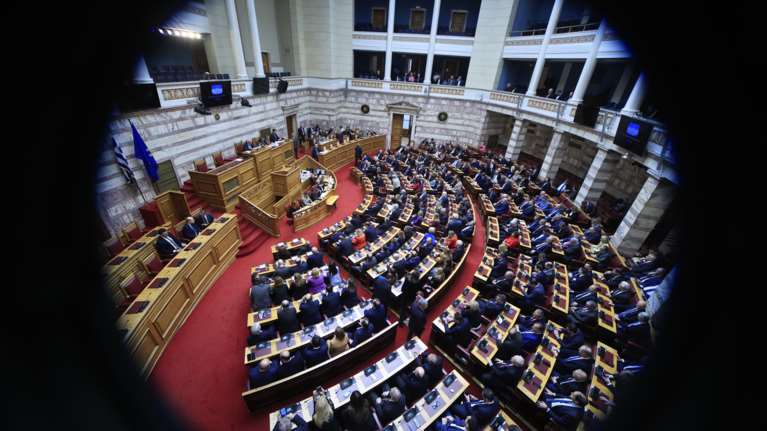 Τέμπη: Η κοινωνική οργή και η σκληρή κόντρα κυβέρνησης - αντιπολίτευσης για την προανακριτική και το πόρισμα