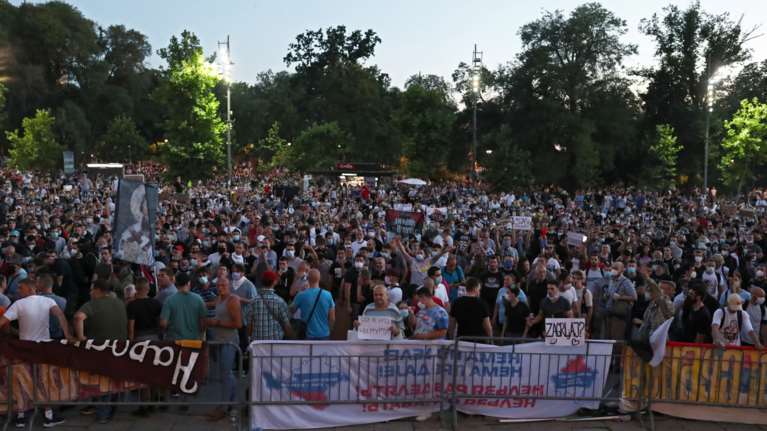 Σερβία: Δέκα θάνατοι σε ένα 24ωρο - Εμφανίζονται τα πρώτα κρούσματα από τις διαδηλώσεις