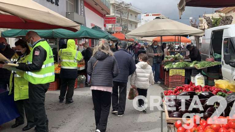 Ηράκλειο: Εισήγηση για λουκέτο σε λαϊκή μετά από κορονο-συνωστισμό [εικόνες]
