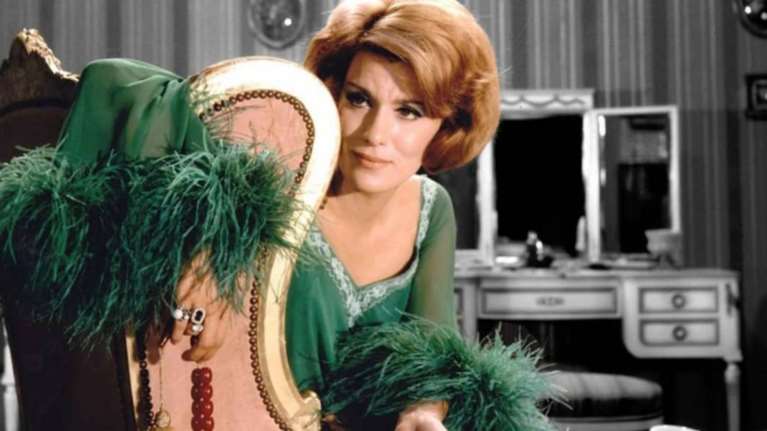 Μαίρη Χρονοπούλου: Το ματωμένο νυχτικό που χάθηκε και το κομφούζιο με το ασθενοφόρο που τη μετέφερε στο νοσοκομείο