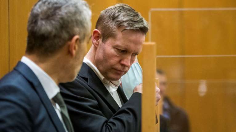 Ισόβια στον νεοναζί Στέφαν Ερνστ για τη δολοφονία του βουλευτή Λούμπκε του κόμματος της Μέρκελ