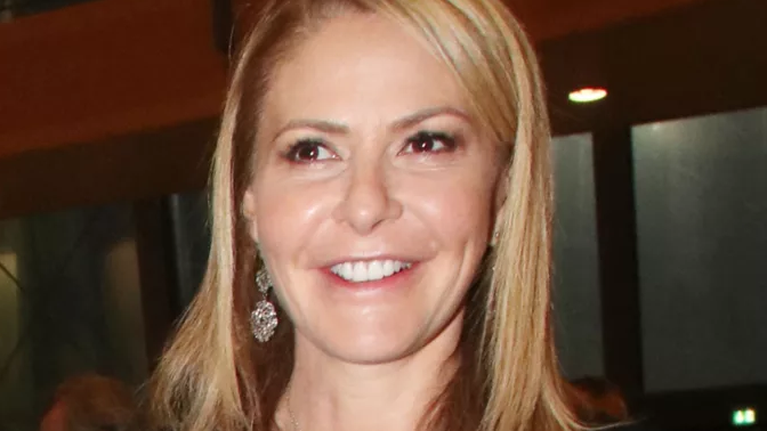 Τζένη Μπαλατσινού: Αυτό είναι το νέο χρώμα μαλλιών της [εικόνες]