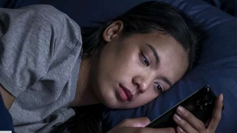 Πόλεμοι, τροχαία, κακοποίηση: Πώς η έκθεση σε αρνητικές ειδήσεις επηρεάζει την υγεία μας;