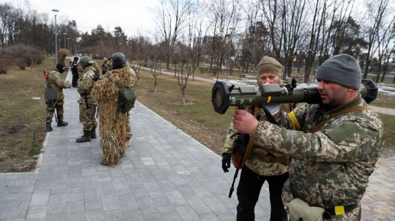 Δήμαρχος Κιέβου: Ο μισός πληθυσμός έχει φύγει - Η πόλη έχει μετατραπεί σε φρούριο