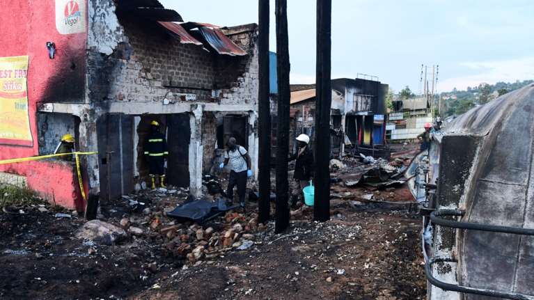 Τραγωδία στην Ουγκάντα: Τουλάχιστον 14 νεκροί από πτώση κεραυνού σε εκκλησία - Συγκεντρώθηκαν για να προσευχηθούν